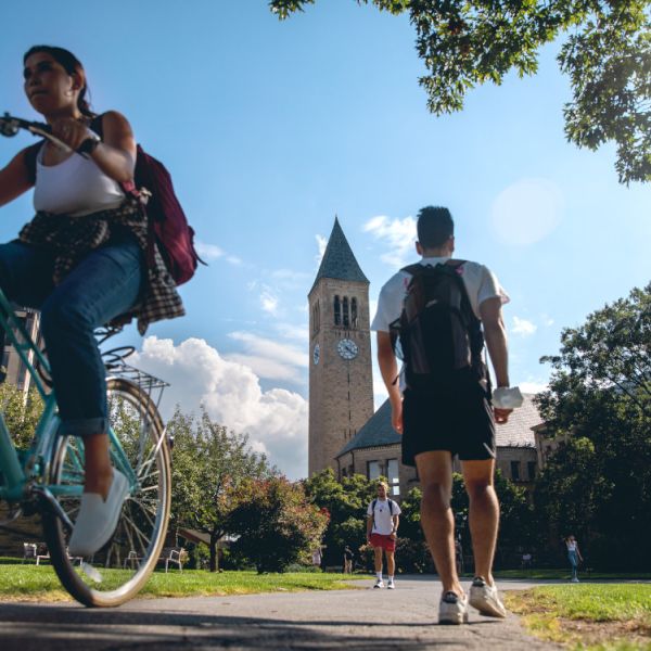 STudents walking through campus