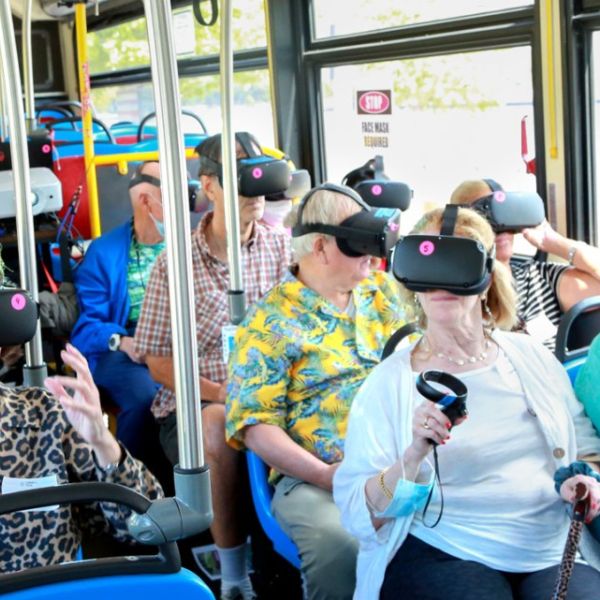 Credit: Jess Campitiello/Cornell Tech Caption: Members of the Roosevelt Island community test out the Communal eXtended-Reality system created by Cornell Tech researchers while riding the island’s public bus.